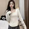 Camiseta térmica básica de color liso engrosada para otoño e invierno para mujer, con dobladillo irregular, corte ajustado, estilo corto, camiseta de manga larga