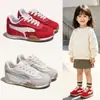 Zapatos Infantiles Rojo Suela Blanda Zapatos Estilo Alemán para Niñas Estudiante 2026 Otoño Nuevos Malla Transpirable Zapatos Deportivos para Niños
