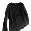 Camiseta básica de punto gris oscuro con cuello en V para mujer, estilo principios de otoño, elegante, gruesa, suave, entallada a la cintura, adelgazante, manga larga