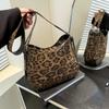 Bolsas Femininas da Moda Deste Ano 2026 Nova Bolsa de Ombro Feminina Versátil Estilo Bolinho para Outono e Inverno com Toque de Luxo, Bolsa de Ombro Transversal
