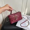 2026 bolso de hombro cruzado casual de moda diseño de nicho bolsa cuadrada pequeña texturizada otoño nuevo elegante bolso para mujer