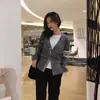 Suéter de punto fino para mujer abrigo corto fino blanco primavera y otoño gris el mismo suéter de Wang Xinling 2023 top