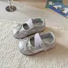 Zapatos elegantes de princesa para niñas 2026 primavera y otoño nuevos zapatos de cuero con suela blanda y lazo para niñas, zapatos planos lindos y transpirables