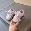 Novos Sapatos de Princesa para Meninas Outono 2026, Sapatos Impermeáveis de Couro para Crianças Pequenas, Sapatos da Moda com Bolinhas para Meninas
