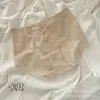Braguitas de encaje floral semitransparentes de alta gama estilo francés con un tacto suave, inteligentemente diseñadas con una cinturilla trasera de lazo cruzado, bragas de triángulo transpirables y amigables con la piel