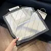 Pañuelo de Seda 70 Cuadrado Moda Coreana de Alta Gama Versátil Profesional Seda Sintética Pequeño Pañuelo de Cuello Estampado Retro Pañuelo de Seda para Mujer