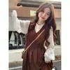 Conjunto de otoño de dos piezas de pana, estilo dulce y natural, vestido de longitud media línea A con cintura ceñida, cuello en V y diseño de tirantes, conjunto de vestido para mujer