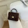 Bolso pequeño de mano individual de alta gama a la moda para mujer, nuevo de verano 2026, nicho, moda retro, bolso de hombro único, bandolera
