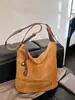 Bolso de Gamuza Gran Capacidad Bolso de Hombro para Mujer Otoño e Invierno Retro Nuevo Estilo Maillard para el Trabajo y los Viajes Bolso de Axila