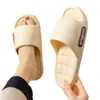 Chinelos Antiderrapantes para Mulheres para Uso Externo no Verão Novo Estilo 2026 Chinelos de Banheiro Internos para Casa Eva Antiodor para Homens Verão