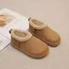 Botas de Nieve Integradas de Piel de Oveja y Lana con Suela Gruesa para Niños 2025 Nuevo Estilo Invierno Cálidas Versátiles Feas-Bonitas Adorables Antideslizantes Zapatos de Algodón