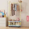 Perchero móvil estilo macarrón para dormitorio, perchero de pie con cesta de almacenamiento, organizador de ropa para el hogar