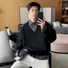 Sudadera de retazos a rayas estilo americano de dos piezas falsas para hombre, adecuada para primavera y otoño, con un look elegante y sofisticado, camiseta de manga larga, top de corte limpio
