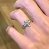 Anel de Aço Titânio Zircônia Estrelado Super Brilhante Feminino Design de Nicho de Luxo Leve Anel com Sensação de Alta Qualidade Não Desbota Anel de Dedo para Namoradas
