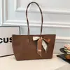 Europeo y Americano Viaje Diario Gran Capacidad Simple 2026 Casual Temperamento Elegante Pañuelo de Seda Estilo Europeo Bolso de Mano para Hombro