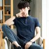 Camisa pólo masculina lapela fina manga curta verão plissado bonito cor sólida T-shirt masculina meia manga personalidade moda masculina na moda T-shirt
