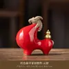 Nuevo adorno de cerámica Ru estilo chino zodiaco oveja para decoración del hogar en sala de estar y oficina, adorno de mesa para ceremonia del té, oveja de la fortuna para la riqueza, regalo decorativo