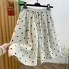 Shorts de algodón y lino con estampado de lunares color block artístico para mujer, nuevo estilo verano 2026, corte holgado, adelgazante, pierna ancha, corte recto, pantalones casuales
