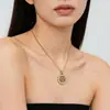 Collar Colgante Redondo Hueco de Lujo Ligero para Mujer, Cadena para Clavícula de Acero Inoxidable, Joyería Versátil de Gama Alta, Nuevo Modelo Transfronterizo