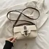 Bolsa Pequeña Cuadrada de Mano de Verano para Mujer 2026 Nueva Súper Popular para el Trabajo Bolso de Hombro Único Cruzado Sensación de Lujo Ligero Nicho de Gama Alta
