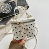 2026 Nova Bolsa de Mão com Corrente Bolsa de Ombro de Alto Valor com Bolinhas Moda Ins Simples Personalidade Elegante Bolsa Saco