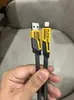 Cabo de dados Mecha para carregamento rápido 4 em 1 Carregamento super rápido de 65W Cabo de carregamento abelha 2 para 2 Fábrica transfronteiriça