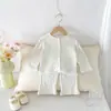 Conjunto de Ropa para el Hogar para Bebés y Niños Pequeños, Estilo Otoño, Conjunto de Dos Piezas con Top Floral de Manga Larga y Botones de Una Fila con Encaje para Bebé Niña