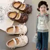 Sapatos de Princesa para Crianças 2026 Novos Sapatos de Couro de Outono para Meninas, Mocassins com Solado Macio e Laço para Meninas Pequenas, Sapatos Rasos