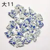 Pedaços de Porcelana Azul e Branca Pequenos Fragmentos Azulejos Granulares Azuis e Brancos Trabalho Cerâmico Irregular Feito à Mão Atacado Metabo
