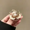 Lindo Broche Estilo Chanel para Mujer, Diseño Único, Accesorio de Moda Versátil, Accesorio de Ropa Anti-Exposición