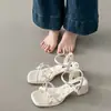 Sandálias de salto grosso com pedrarias estilo francês para mulheres, nova coleção de verão 2026, salto médio, deslumbrantemente lindas com vestidos, sandálias de moda de salto alto plus size