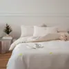 Novo Conjunto de Quatro Peças de Roupa de Cama de Algodão de Fibra Longa 100S Estampado de Desenho Animado para Primavera e Verão Lençóis de Cama Capa de Colcha Roupa de Cama Toalha Infantil Conjunto de Quatro Peças Bordado