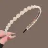 Elegante tiara de pérolas artificiais para mulheres, novo modelo 2026, versátil para sair, coroa alta, acessório de cabelo estiloso para o verão