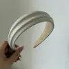 Faixa de Cabeça de Couro da Moda 2025 Nova Simples Versátil Acessório de Cabelo de Coroa Alta Faixa de Cabeça Elegante de Alta Qualidade