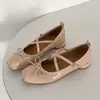 Zapatos de Mujer Mary Jane Estilo Francés Cuadrados en la Punta con Lazo y Tira Cruzada de Piel de Oveja 2026 Otoño Tacón Bajo Piel Genuina Boca Poco Profunda