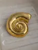 Broche de alfinete super popular de concha, estrela, tartaruga à beira-mar, minimalista e estiloso, acessório versátil para terno