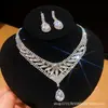 ¡Precioso y deslumbrante! Collar con colgante de flor de circón y gota de agua, cadena para la clavícula estilo corte vintage, joyería de lujo ligero y sensación de alta gama