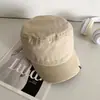 Nuevo Estilo Primavera/Verano 2026 Sombrero de Viaje Ecuestre Adelgazante, Sombrero Plano Simple y Versátil, Gorra de Boina Vintage de Lino para el Sol