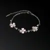 Qingye Xingyuan~Pulsera de Flores Estilo Coreano, Estilo Moderno y Dulce, Pulsera Exquisita, Lujo Ligero, Sensación de Alta Gama, Joyería Elegante para Manos de Mujer