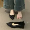 Sapatos de Salto Agulha Pontudos Estilo Coreano para Noite Feminina, Versáteis de Bico Fino e Salto Bloco de Boca Rasa, Novo Modelo Primavera e Outono 2026, Sapatos Elegantes para Combinar com Saias