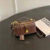 Bolsa de mão de alta qualidade, estilo vintage, com acabamento fosco para mulheres, perfeita para o outono, moderna e versátil, com uma estética clássica de "dinheiro antigo", adequada para uso casual e pode ser carregada como bolsa de ombro ou bolsa crossbody.