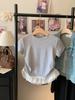 Camiseta de manga corta para mujer, nueva camiseta de verano con costuras de encaje, cuello redondo, diseño elegante y personal, top de moda dulce con hombros descubiertos.