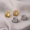 Brincos de Agulha Prata para Mulheres, Brincos de Luxo Leve de Alta Qualidade com Senso de Design, Ear Cuffs de Nicho, Brincos de Argola Exagerados para Rostos Quadrados e Redondos, Argolas Lisas Estilo Francês