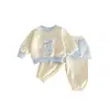 [Em Estoque] Ct267088 Conjunto de Roupa para Meninas 2026 Primavera Sudadore de Coelhinho Saia Xadrez Calça Conjunto de Duas Peças