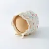 Gorro de Bebé Estilo Primavera y Otoño con Ribete de Encaje Gorro de Princesa Dulce y Lindo para Bebé Niña Algodón Puro con Cordones Gorro Cortavientos con Protección para las Orejas