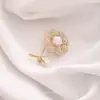 Broche de Laço Coração Simples para Mulheres, Corsage de Luxo, Alfinete Anti-Exposição para Gola Feminina, Alfinete de Cardigã, Acessório de Roupa
