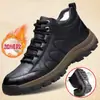 Sapatos masculinos para atividades ao ar livre Novos 2023 forrados com fleece quentes para esportes ao ar livre lazer sapatos de couro simples viagem inverno montanhismo sapatos masculinos