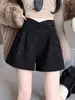 Shorts de pierna ancha de cintura alta con lentejuelas para mujer, nuevo estilo otoño e invierno 2026, versátiles de talla grande, lana, casual, ajustados a la cadera, holgados, tipo boot