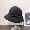 Chapéu de Balde Liso de Cor Sólida com Aba para Mulheres, Novo Chapéu Versátil Casual de Primavera e Verão para Proteger do Sol, Chapéu de Tecido para Proteção Solar ao Ar Livre, Tendência