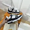 2026 Lv Versión de Alta Gama Paquete Completo Moda Versátil Unisex Zapatos Deportivos Transpirables Ligeros Casual Zapatillas de Pareja